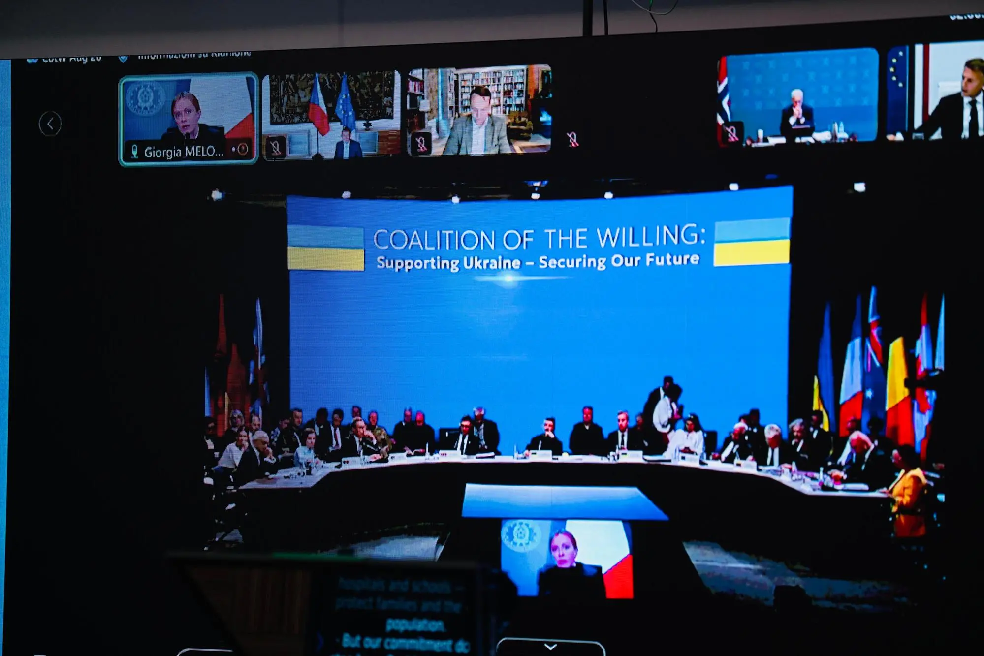 La presidente del Consiglio, Giorgia Meloni, partecipa in videocollegamento alla riunione dei leader della Coalizione dei volenterosi (Ansa-Palazzo Chigi)