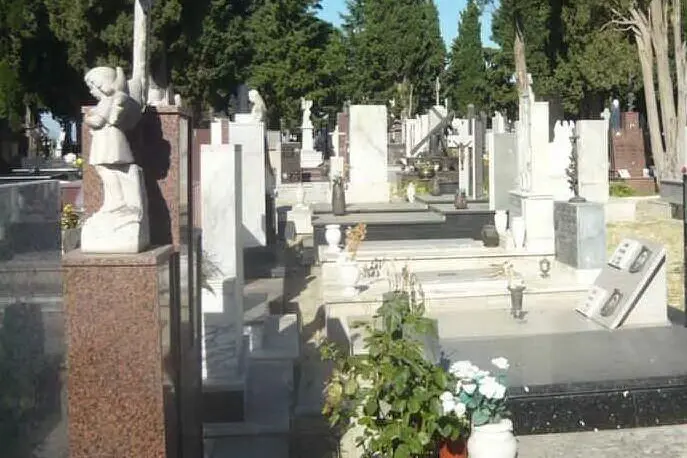 Il nuovo cimitero di Sinnai (foto archivio)