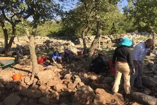Gli scavi al santuario nuragico di Santa Vittoria di Serri