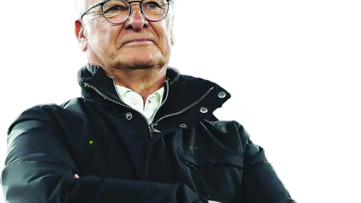 Roberto Mancini torna sulla panchina della Nazionale, mentre Claudio Ranieri assume il ruolo di direttore tecnico e presidente del Club Italia, immagine di approfondimento