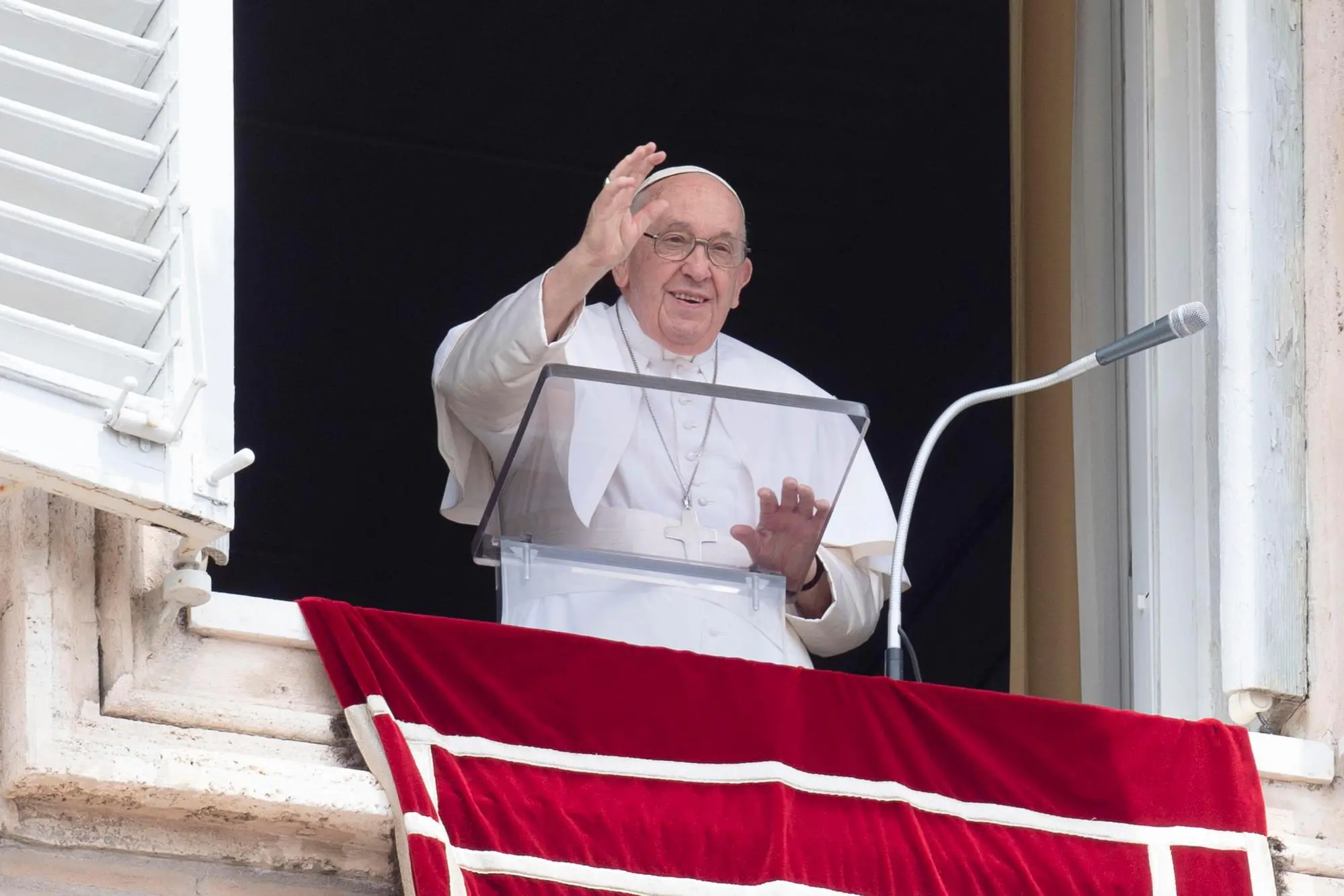 An handout image provided by Vatican media shows Pope Francis leading the Angelus, traditional Sunday's prayer, from the window of his office overlooking St. Peter's Square in Vatican City, 04 June 2023. ANSA/ VATICAN MEDIA HO - NO SALES EDITORIAL USE ONLY