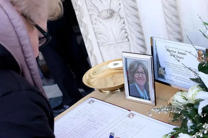 Morirà in seguito, dopo essere rimasta paralizzata, Marisa Amato