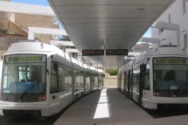 La metropolitana leggera in piazza repubblica a cagliari