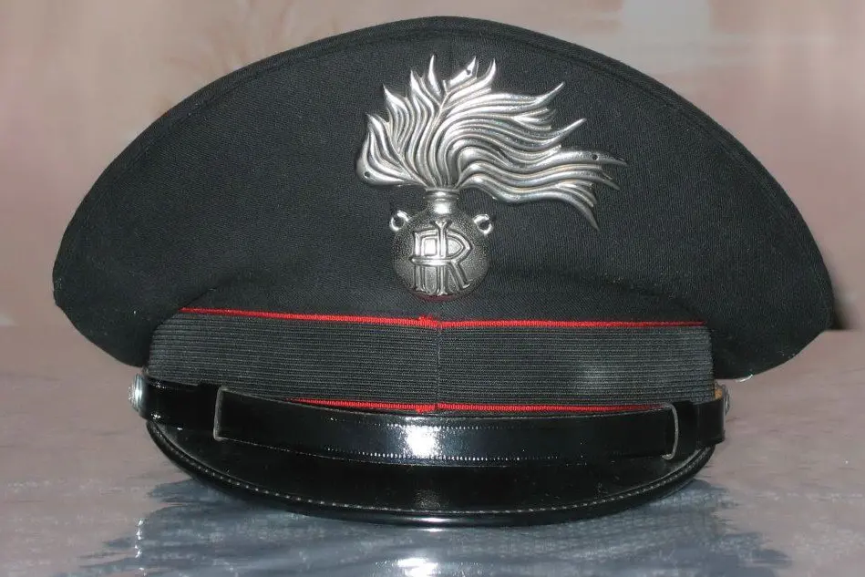 Un cappello da carabiniere