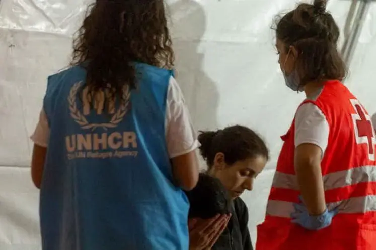 Volontari al lavoro (foto UNHCR/Markel Redondo)