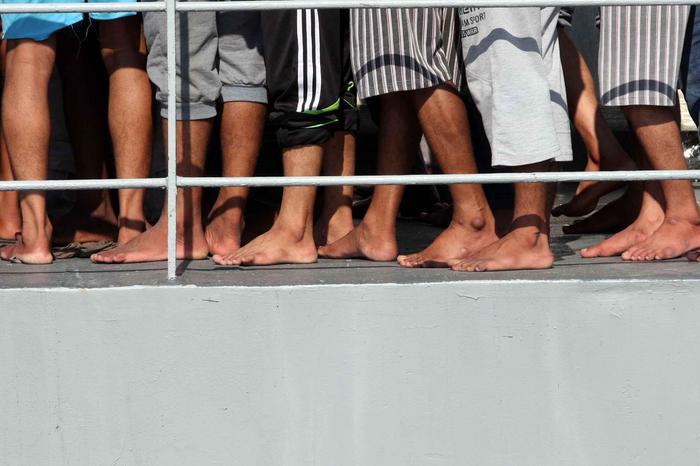 Naufragio al largo della Libia, muoiono 50 migranti