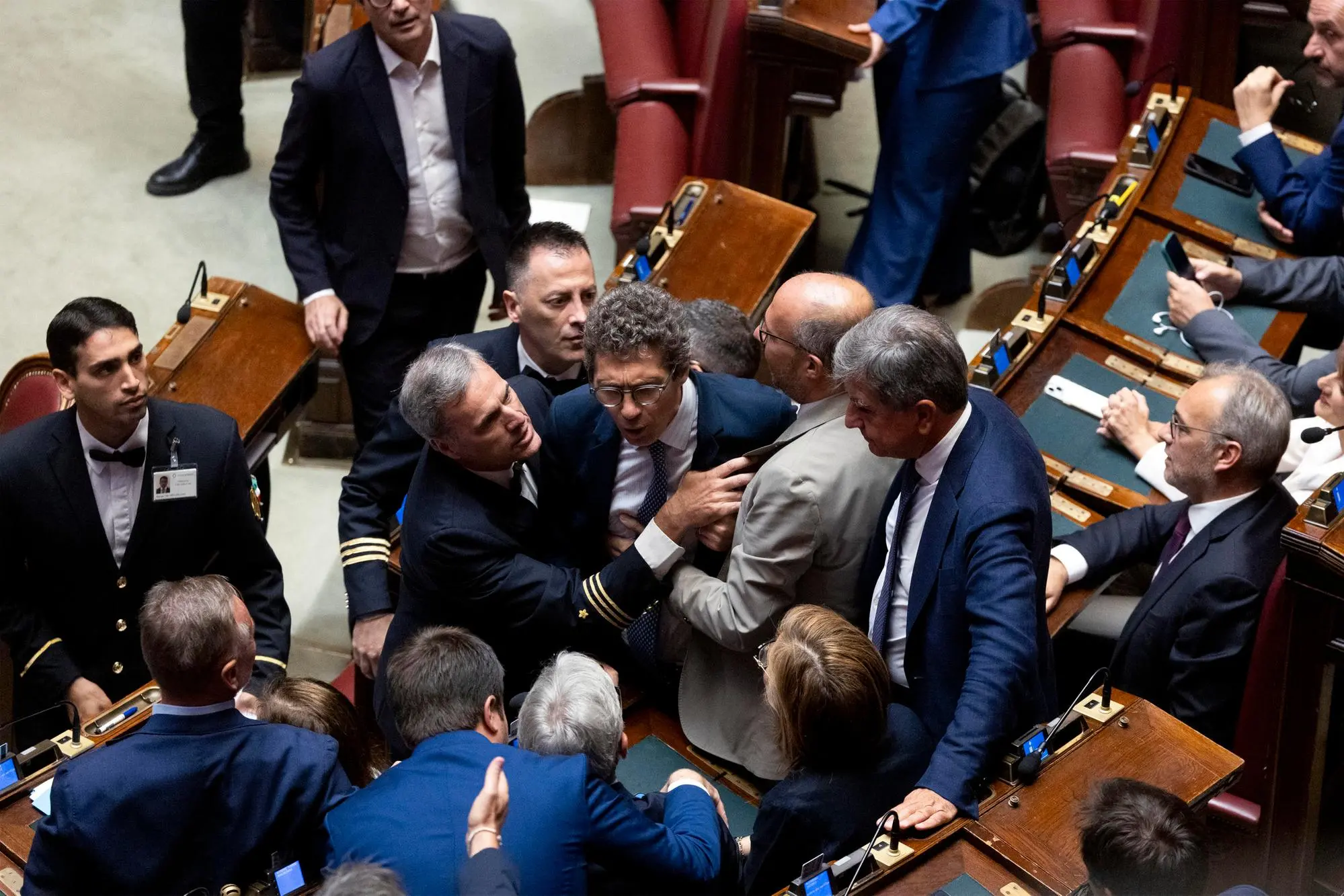 Caos a Montecitorio (Ansa-Percossi)