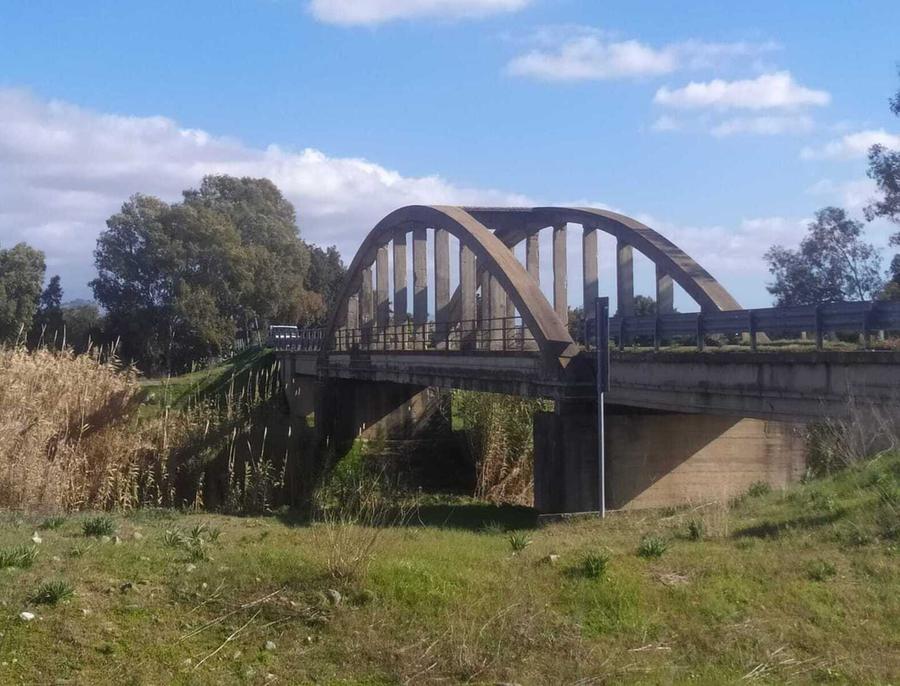 Ponte, il cantiere senza operai al lavoro