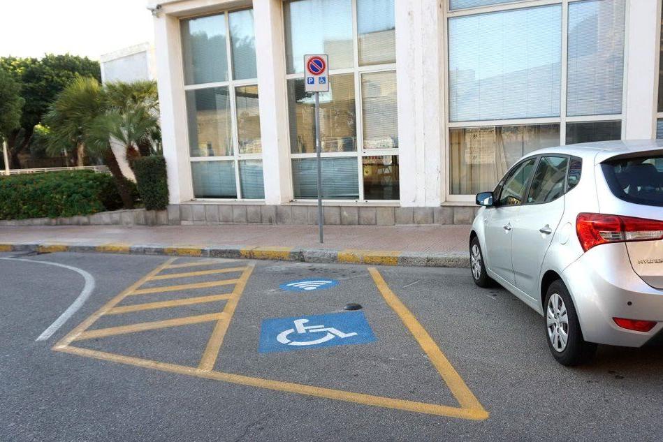 Tutti i colori dei parcheggi: come orientarsi nelle strade di Cagliari