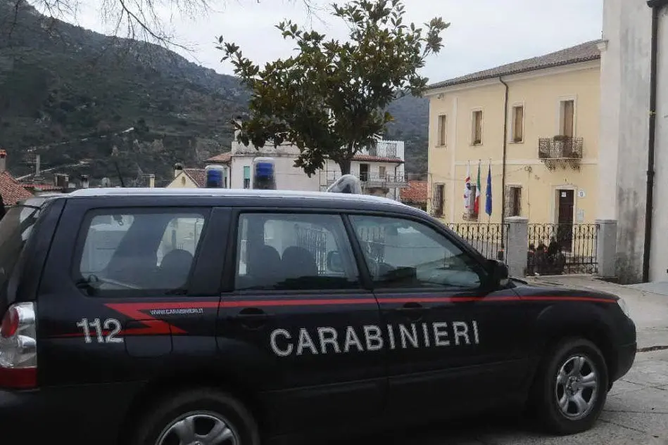 Carabinieri a Orani (L'Unione Sarda)