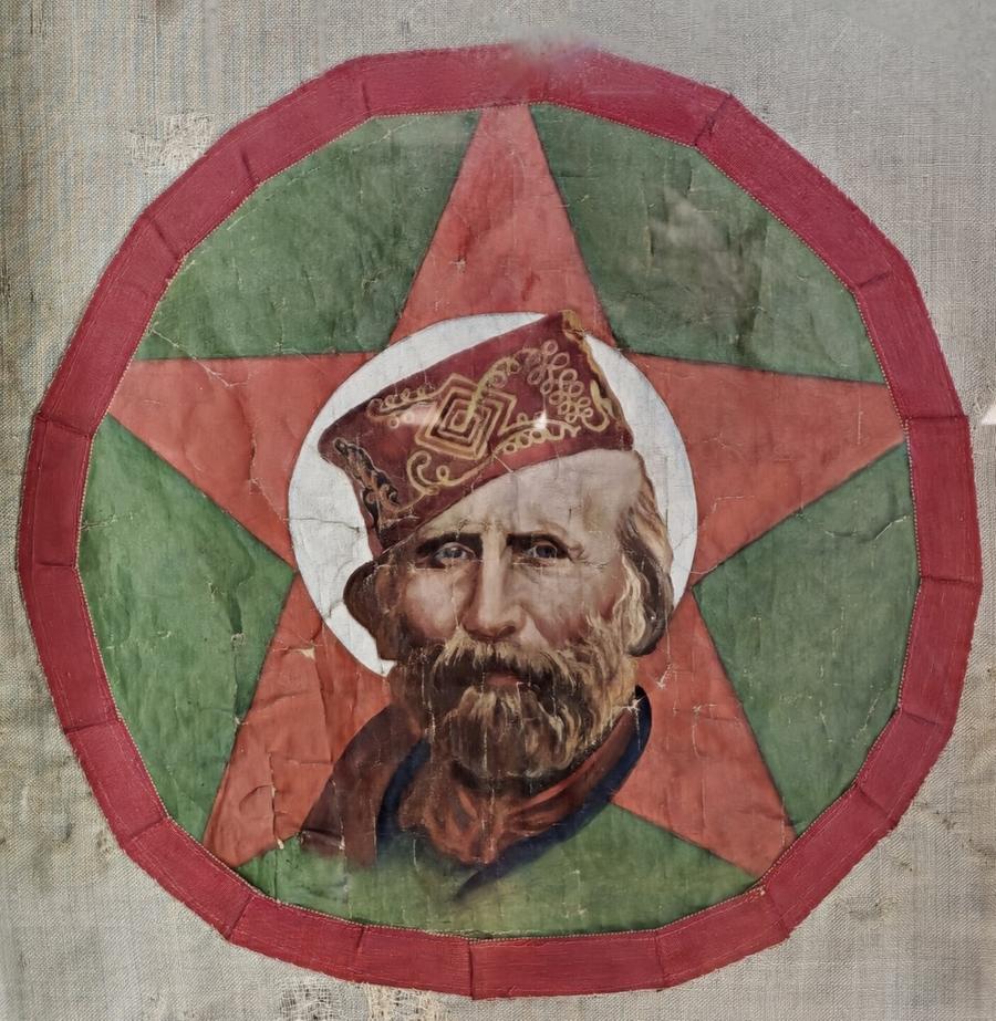 La bandiera partigiana della Brigata Garibaldi