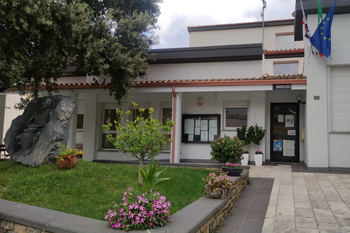 Il municipio di Pau