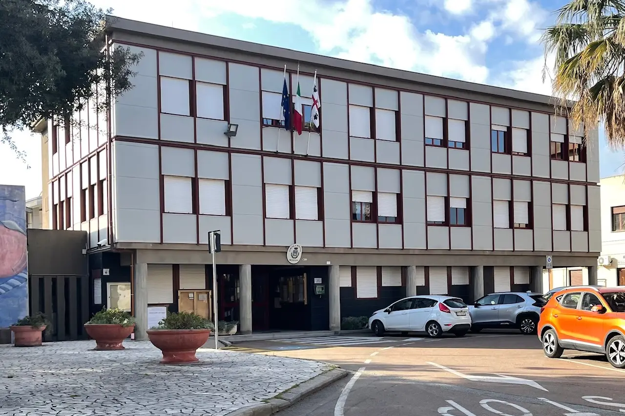 Il municipio di Muravera (foto Agus)