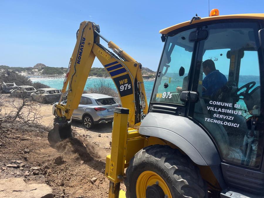 Incendio a Punta Molentis, gli ecologisti: «Procedere per il delitto di strage»