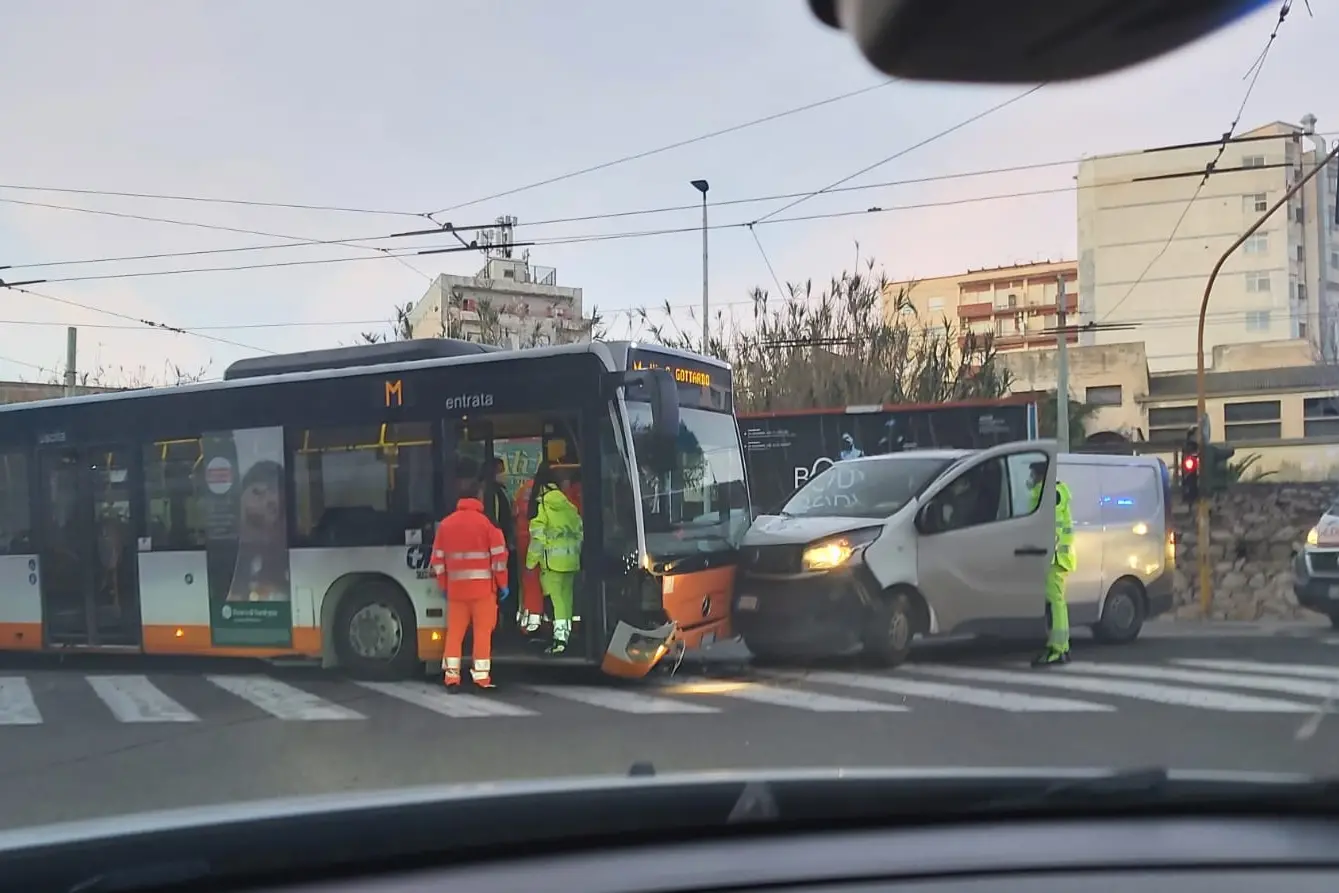 L'incidente (foto inviata da un nostro lettore)