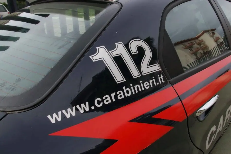 Un'auto di carabinieri