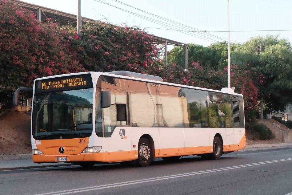 Aggressione sul bus Ctm a Cagliari: individuato l'autore della tentata rapina