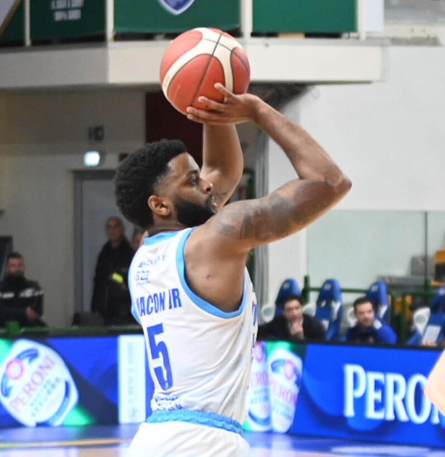 Per la Dinamo a Varese (17.30) un bivio cruciale