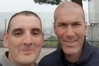 Il selfie (foto Facebook)