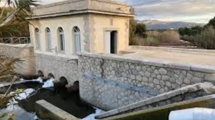 https://immagini.unionesarda.it/version/c:NDkyZWQ3MTUtMjQxYy00:ZTM2M2UyMWYtNzJhNS00/image.webp?f=16:9