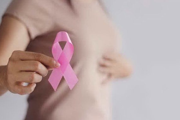 &quot;Mutazione 'Jolie' e cancro al seno: più prevenzione anche nell'Isola&quot;