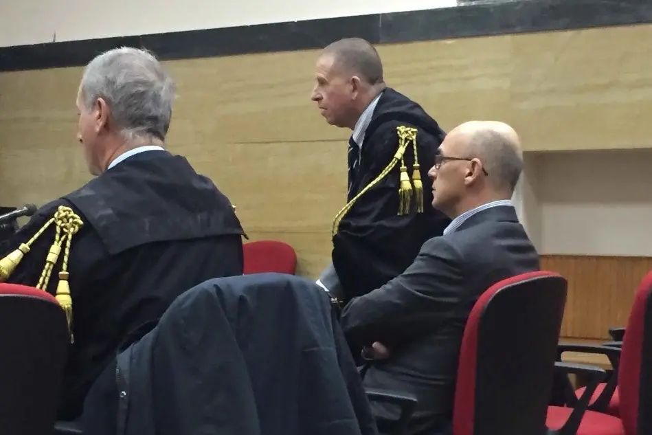Renato Soru con i suoi avvocati difensori
