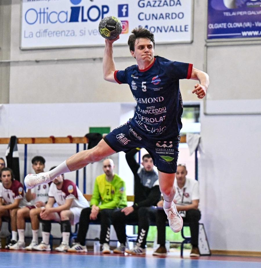 Raimond ko, il campione è Cassano