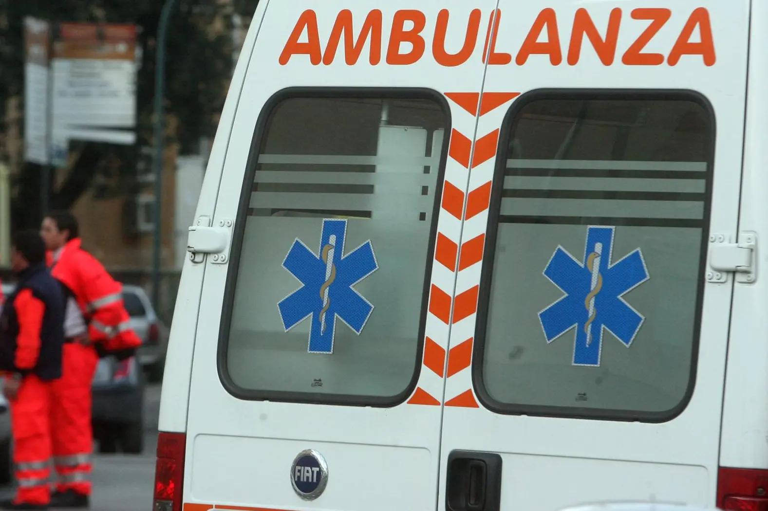 Un'ambulanza  (L'Unione Sarda)