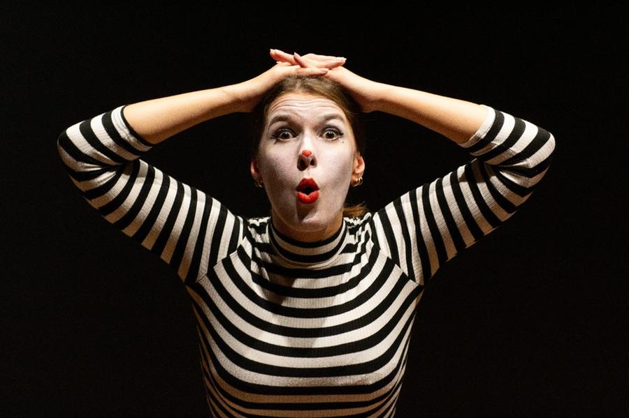 Sassari: al Teatro Astra arriva il Gran Cabaret Au Clair De Lune omelette a Jules Laforgue