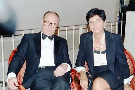 Il grande compositore con la moglie Maria nel 1992