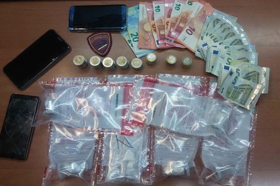 Cocaina nell'auto, due arresti a Cagliari