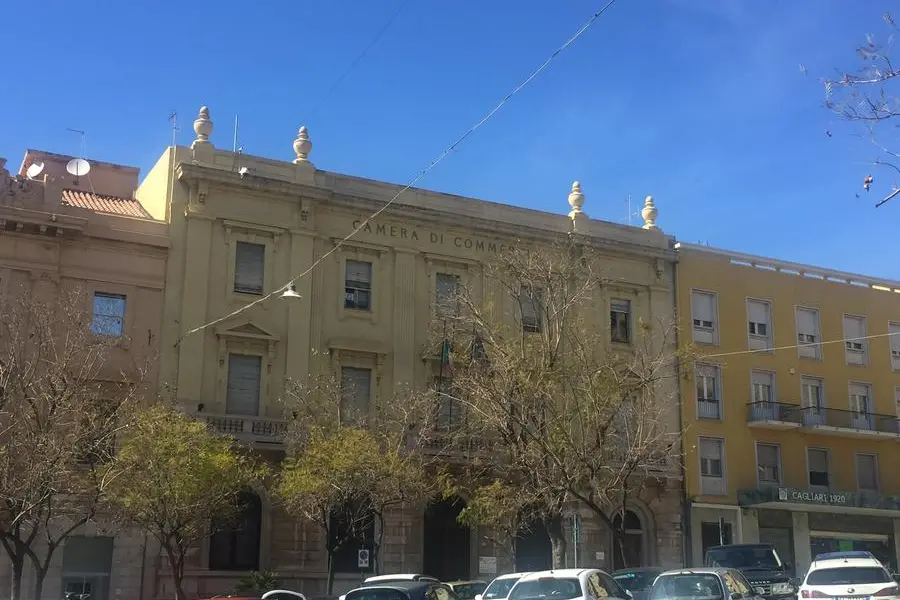 L'edificio della Camera di Commercio nel Largo Carlo Felice a Cagliari (foto L'Unione Sarda)