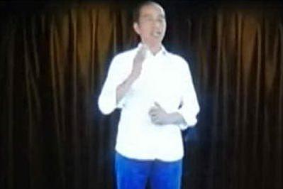 Il presidente indonesiano fa fare i comizi al suo ologramma