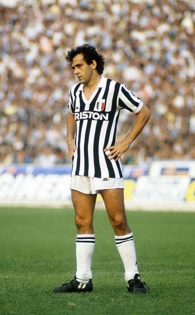 Michel Platini segna il gol della vittoria della Juventus (foto Wikipedia