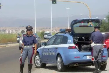 Una macchina della polizia