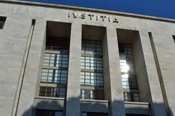 Il Tribunale di Milano (foto Ansa)