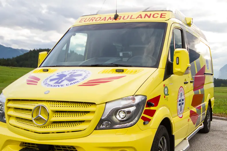 Ambulanza (immagine simbolo, foto da google)