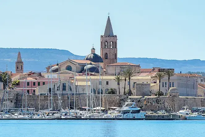 Panoramica di Alghero (archivio L'Unione Sarda)