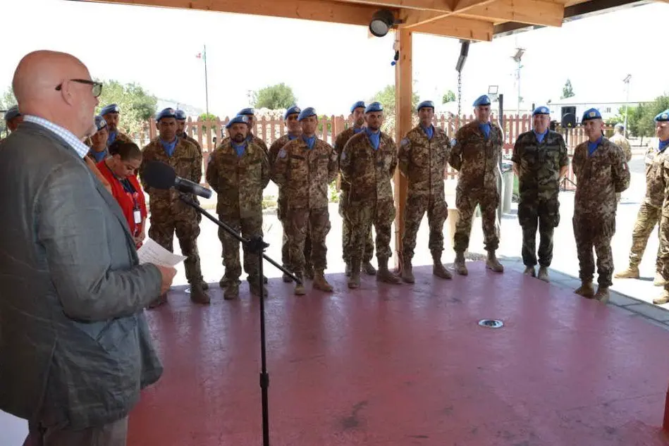 Il discorso per la premiazione alla base italiana in Libano