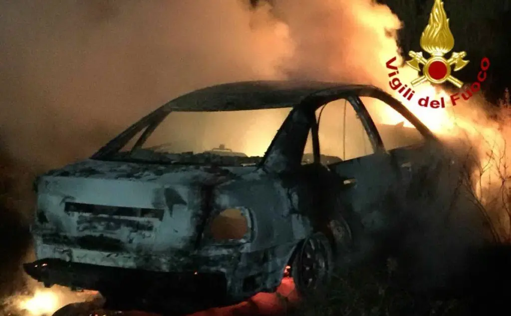 L'auto distrutta