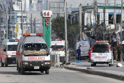 Ambulanze a Mogadiscio (Ansa)