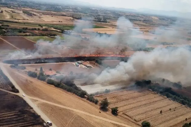 L'incendio di Sestu visto dall'elicottero