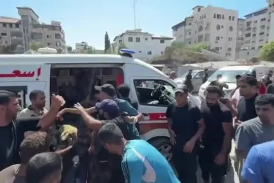 Gaza, raid israeliano sulla polizia municipale: sette morti