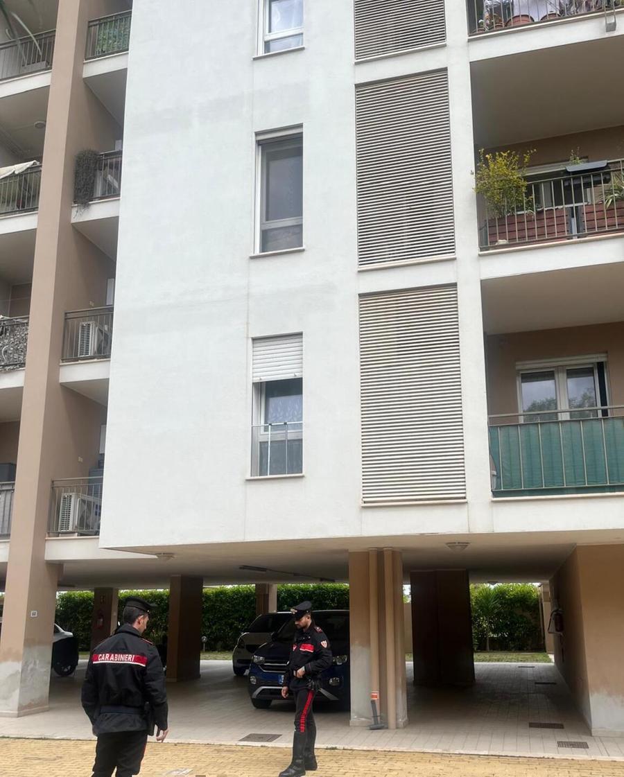 Precipita dalla finestra: omicidio?