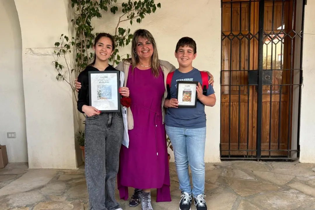 Gli alunni premiati (foto Orbana)