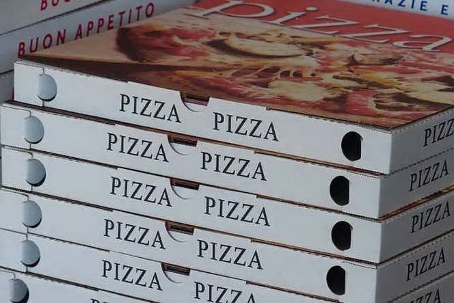 Cartoni per la pizza (foto Pixabay)