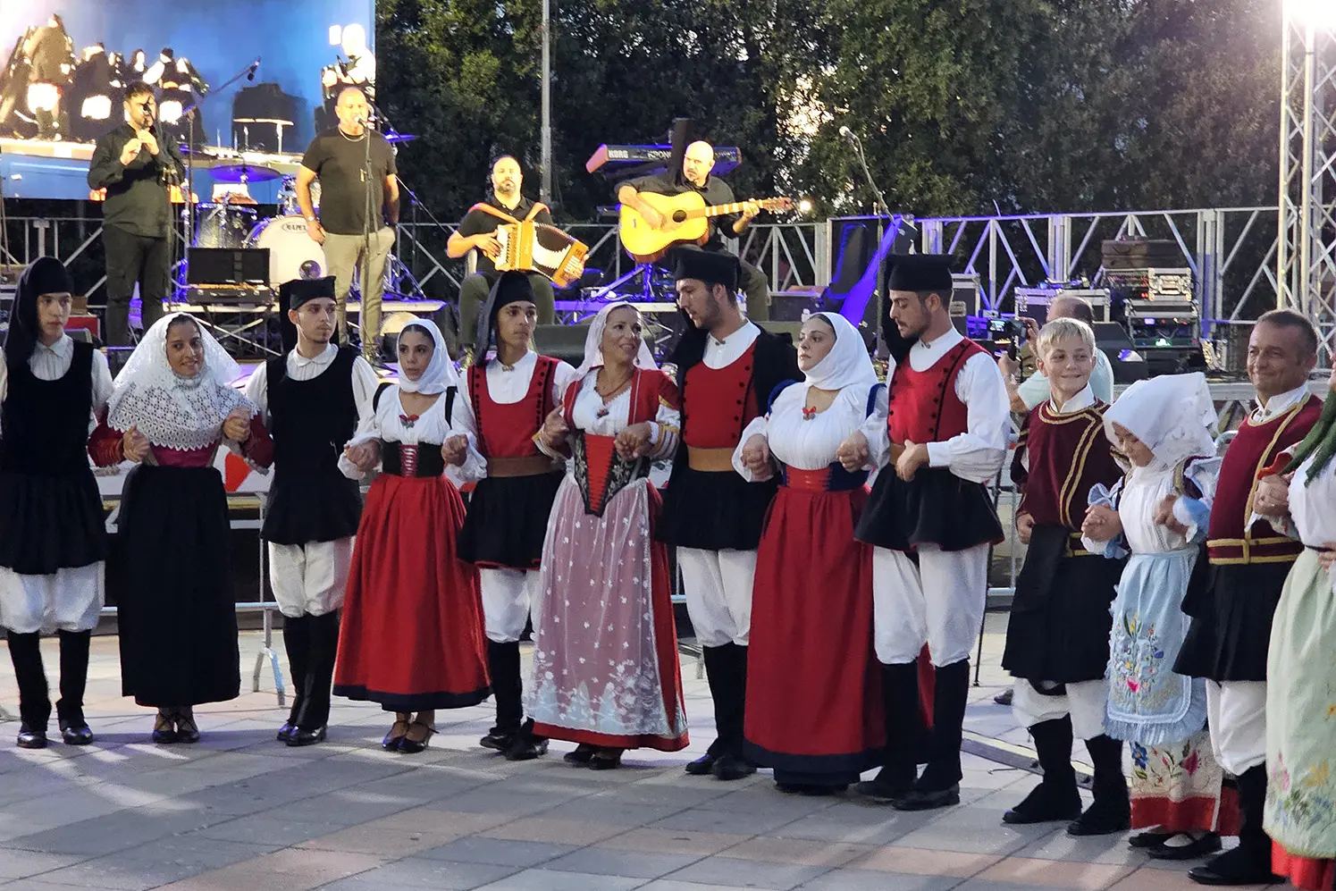 Un momento dell'evento di Ossi