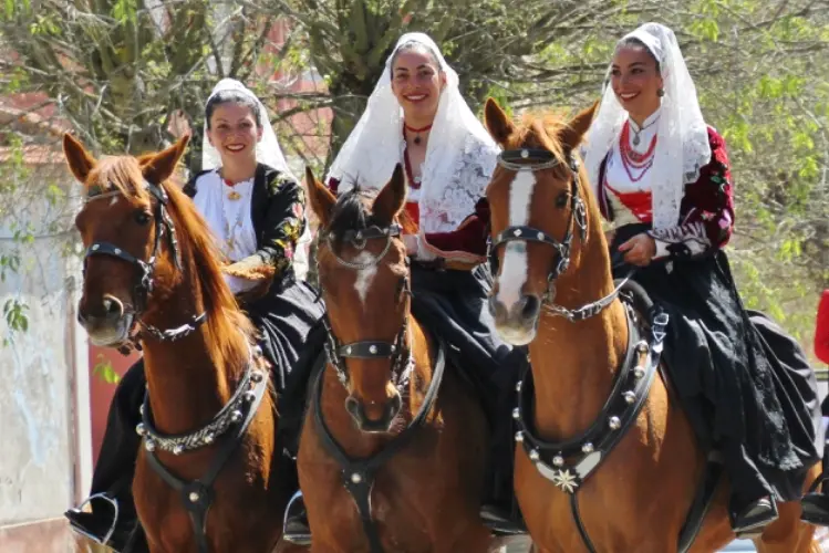 Costumi di Bonnanaro (foto concessa)