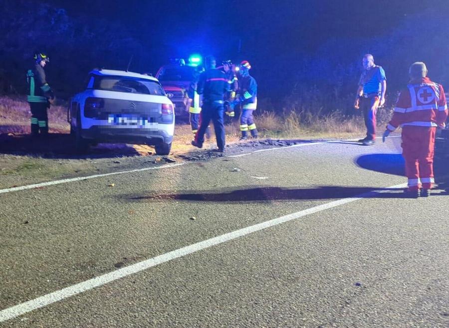 Fuori strada con l’auto: ferito un muratore di San Gavino