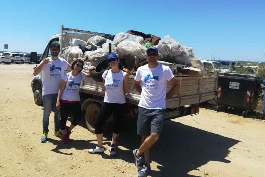 Cabras, ultima giornata ecologica per ripulire la spiaggia di Is Arutas